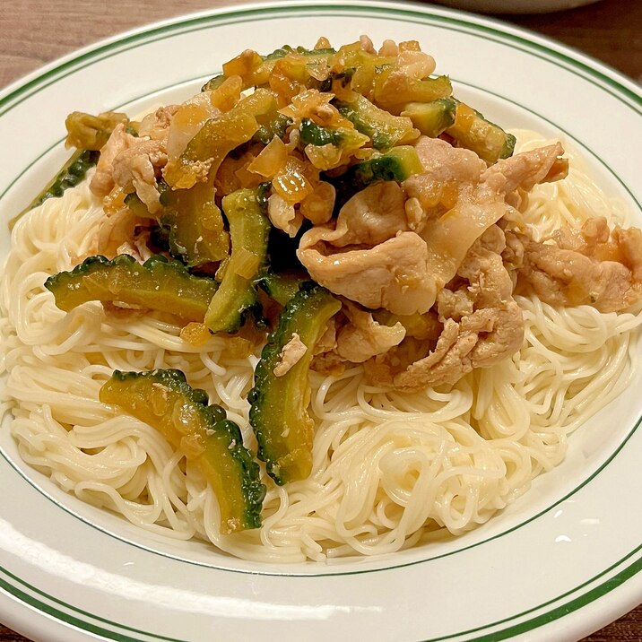 豚とゴーヤのコチュジャンそうめん